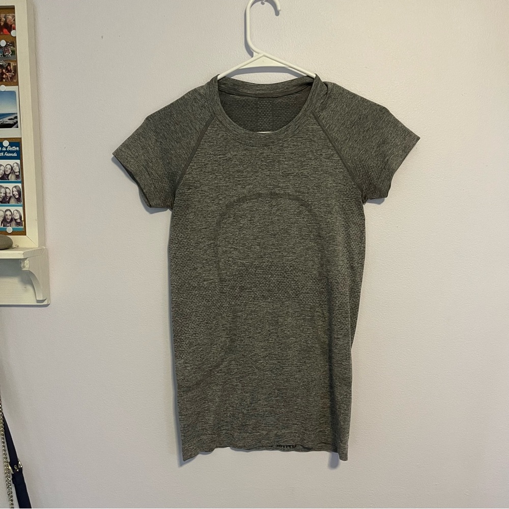 COPY - Lululemon short sleeve Swiftly tech 2.0